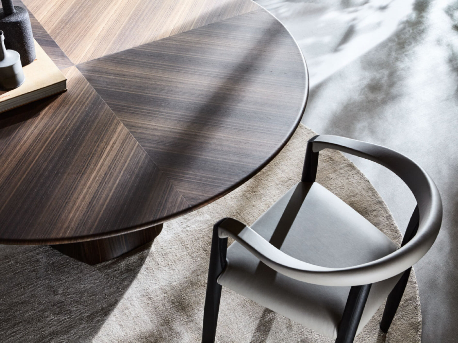 MHC.3 Miss dining chair by Molteni&C | Dawson and Co