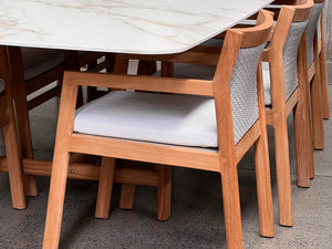 Bight dining chair