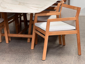 Bight dining chair