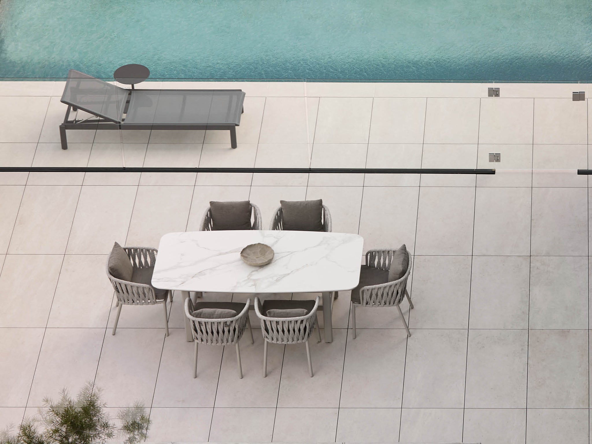Bight curved dining table