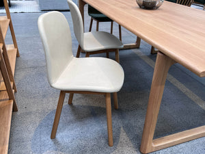 Com 2 dining chair