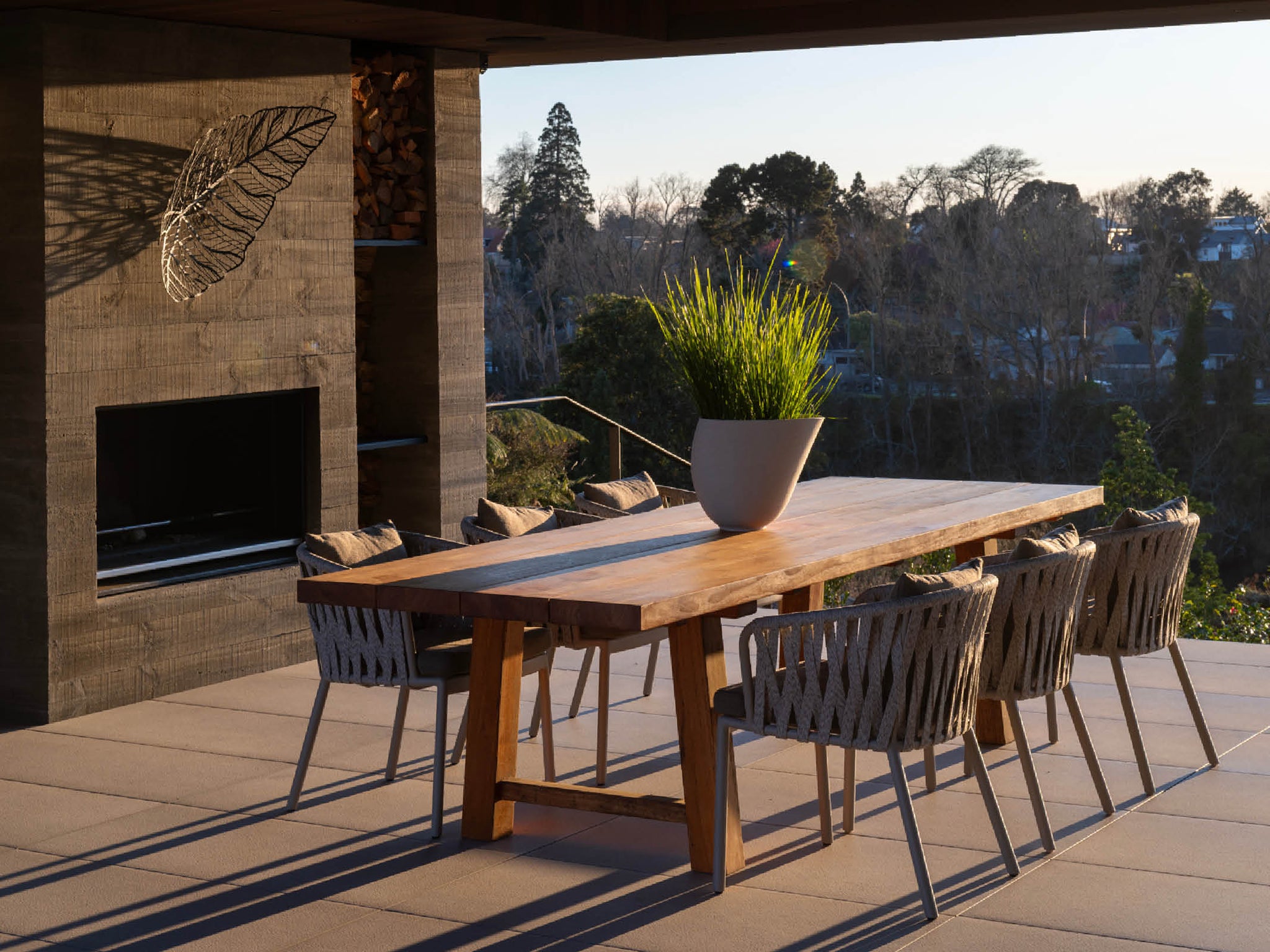 James dining chair