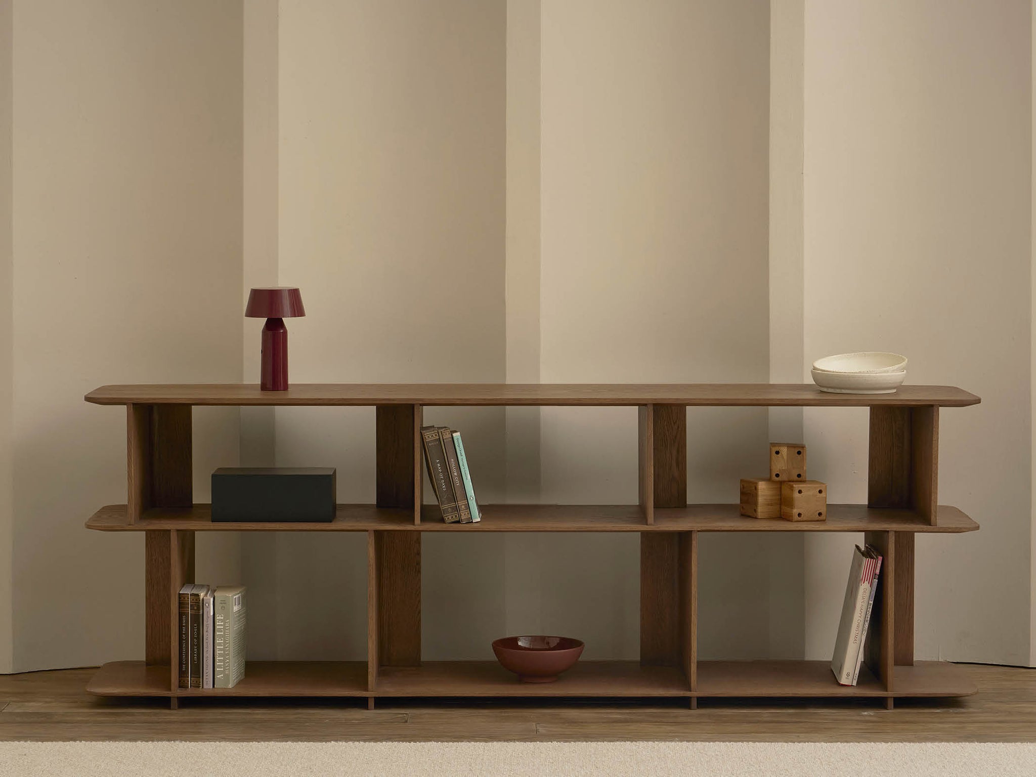 Jaunt bookshelf