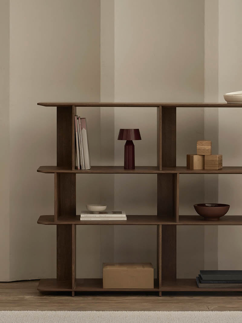 Jaunt bookshelf