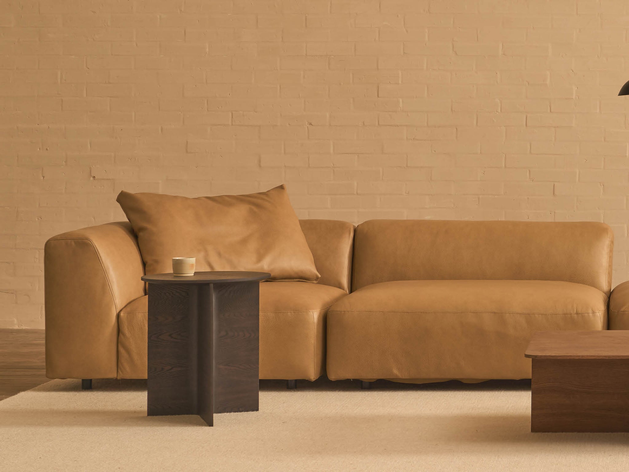 Jaunt side table
