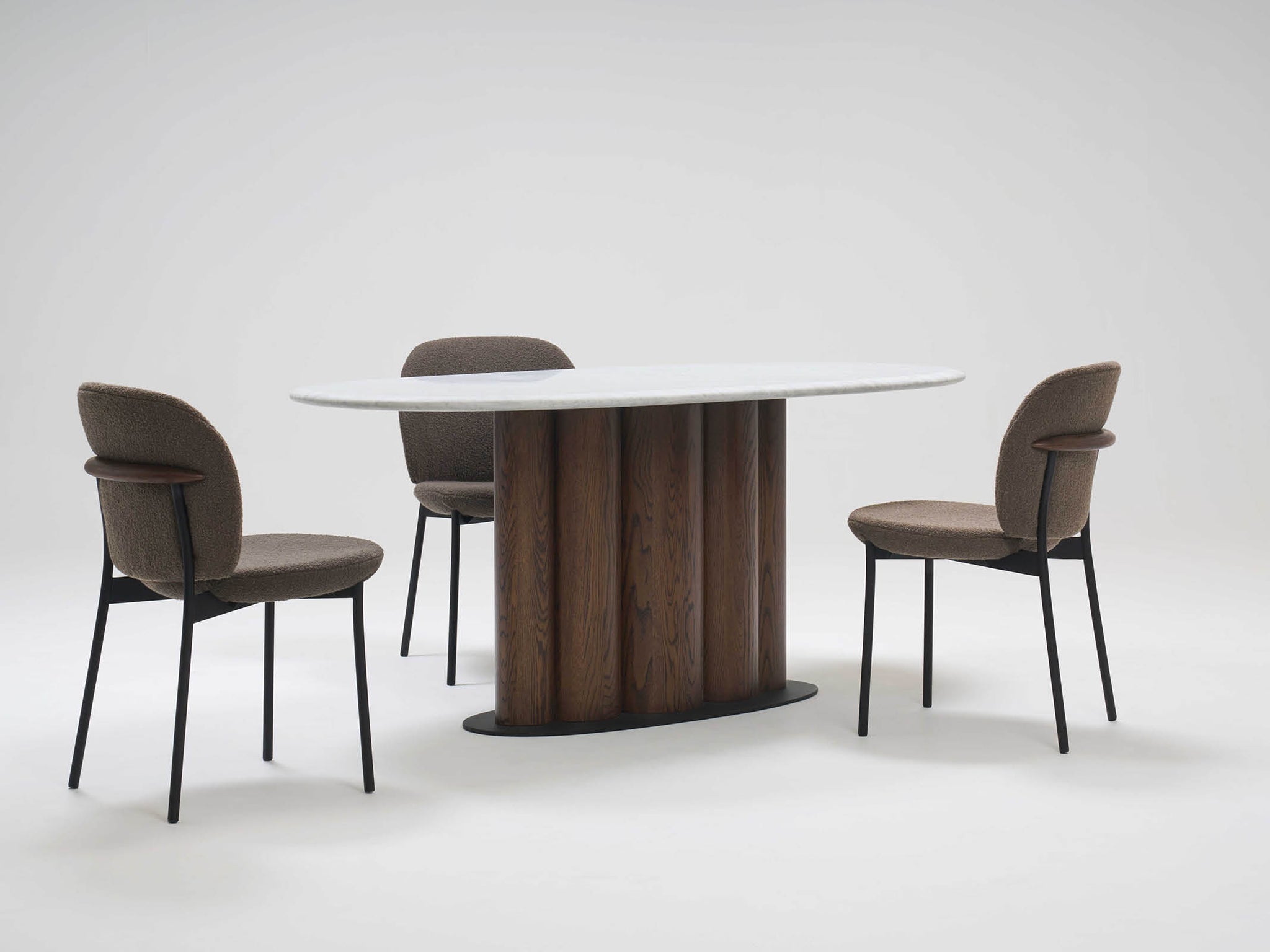 Kora oval dining table