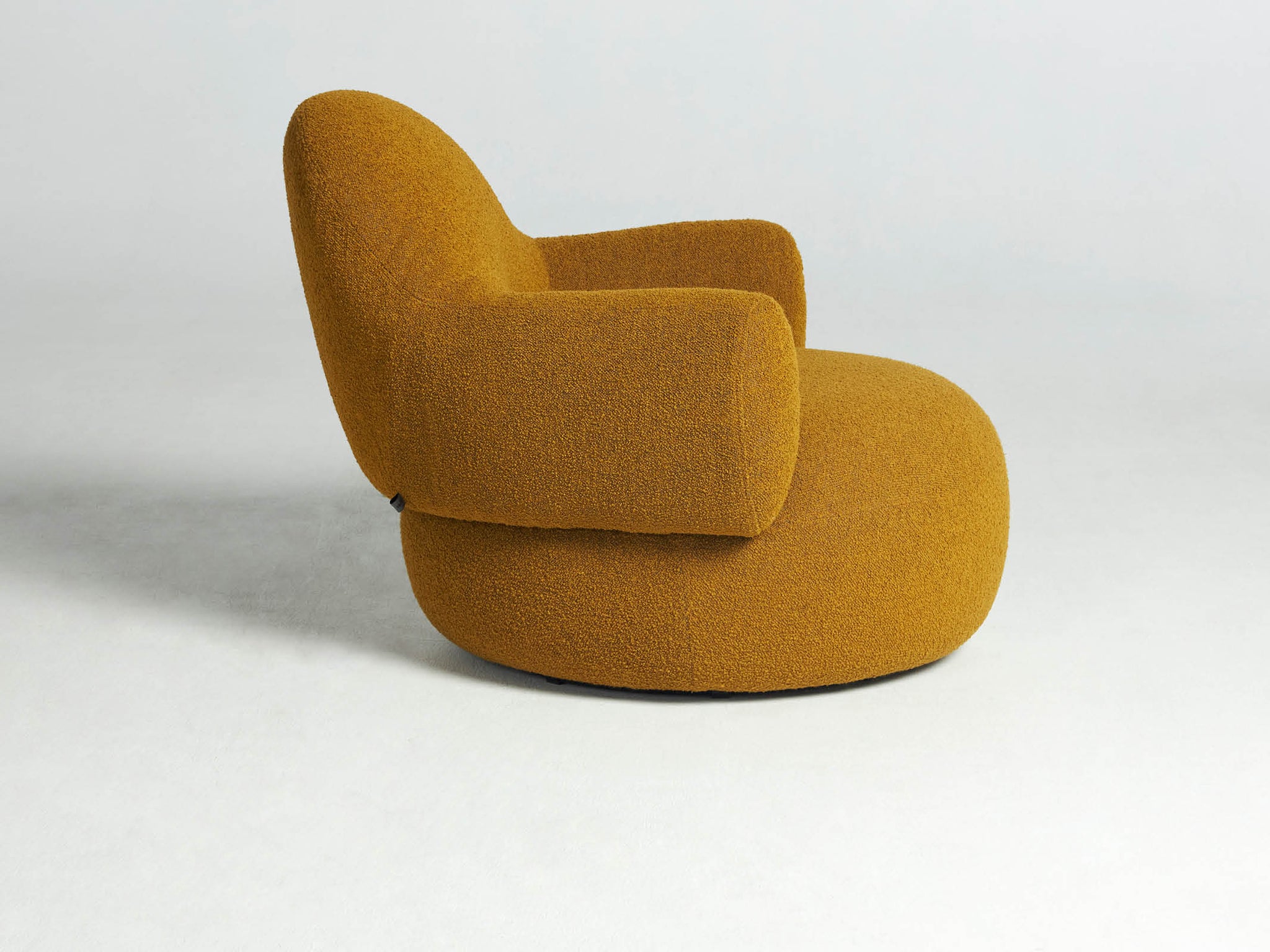 Toad armchair