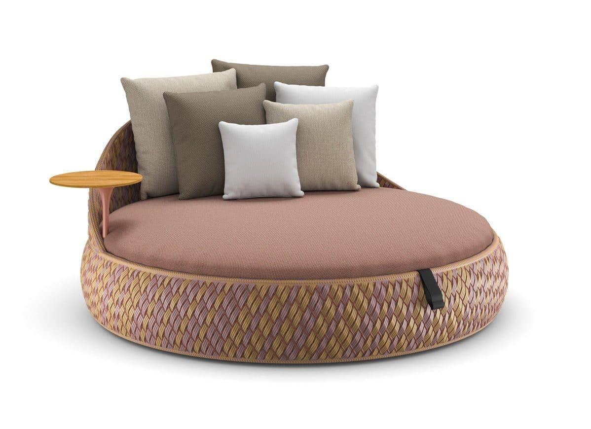 DALA Loveseat