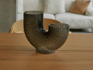 Arura Vase