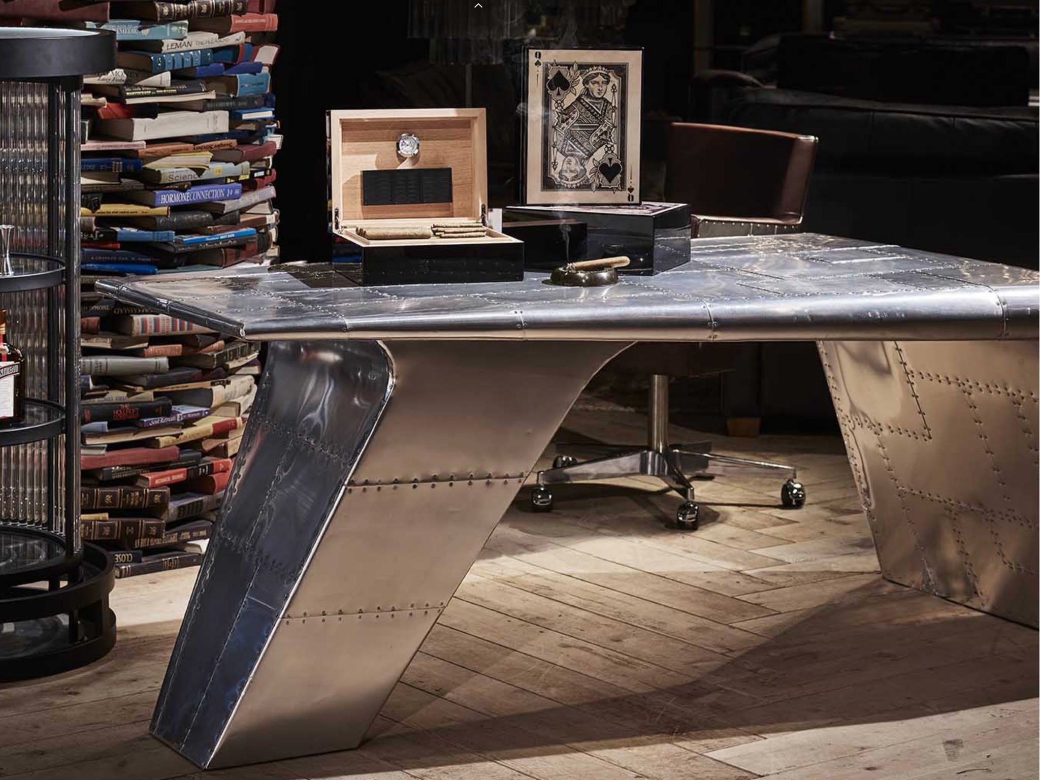 Aviator Blackhawk Valkyrie desk