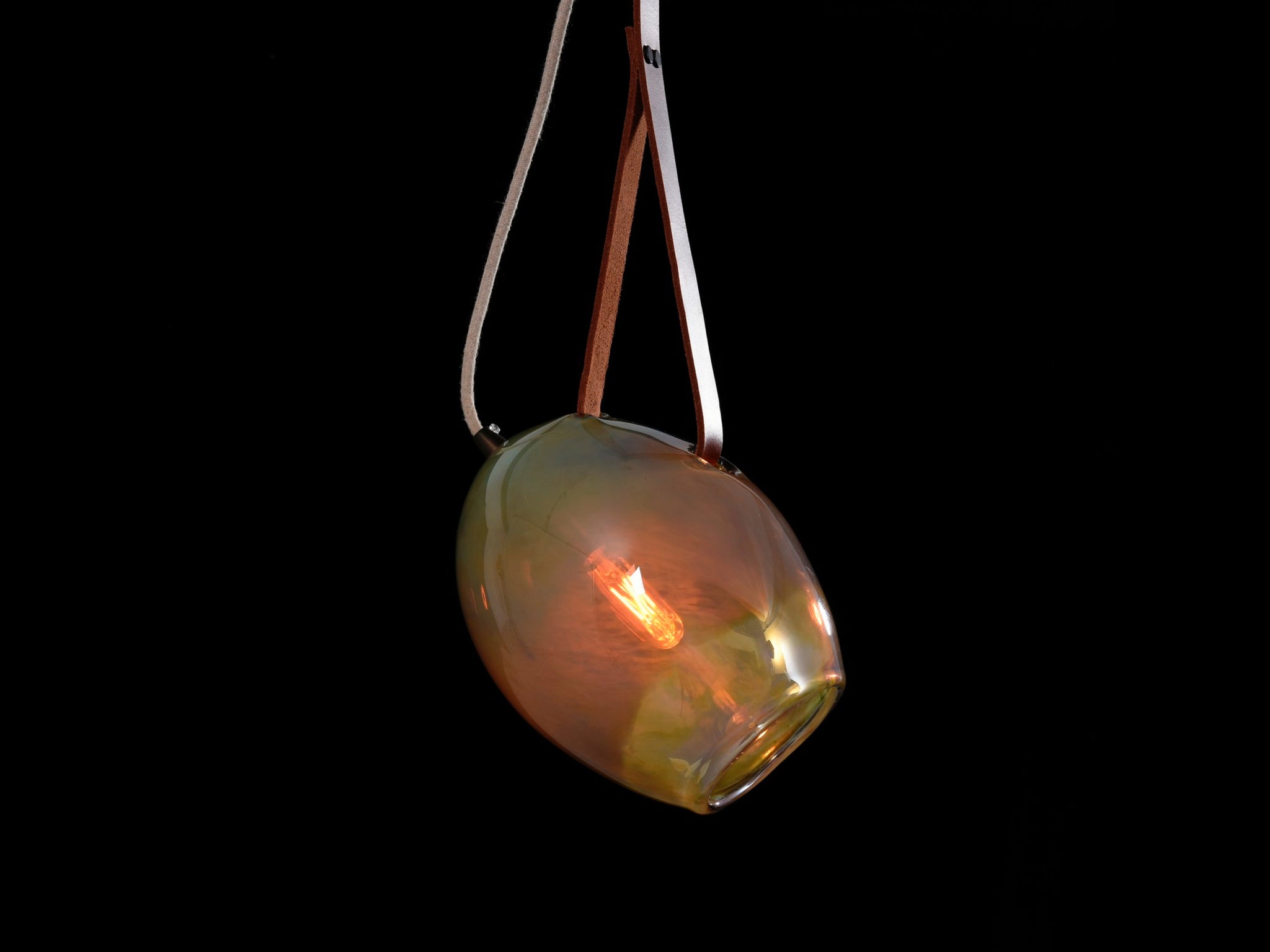 Naze Pendant