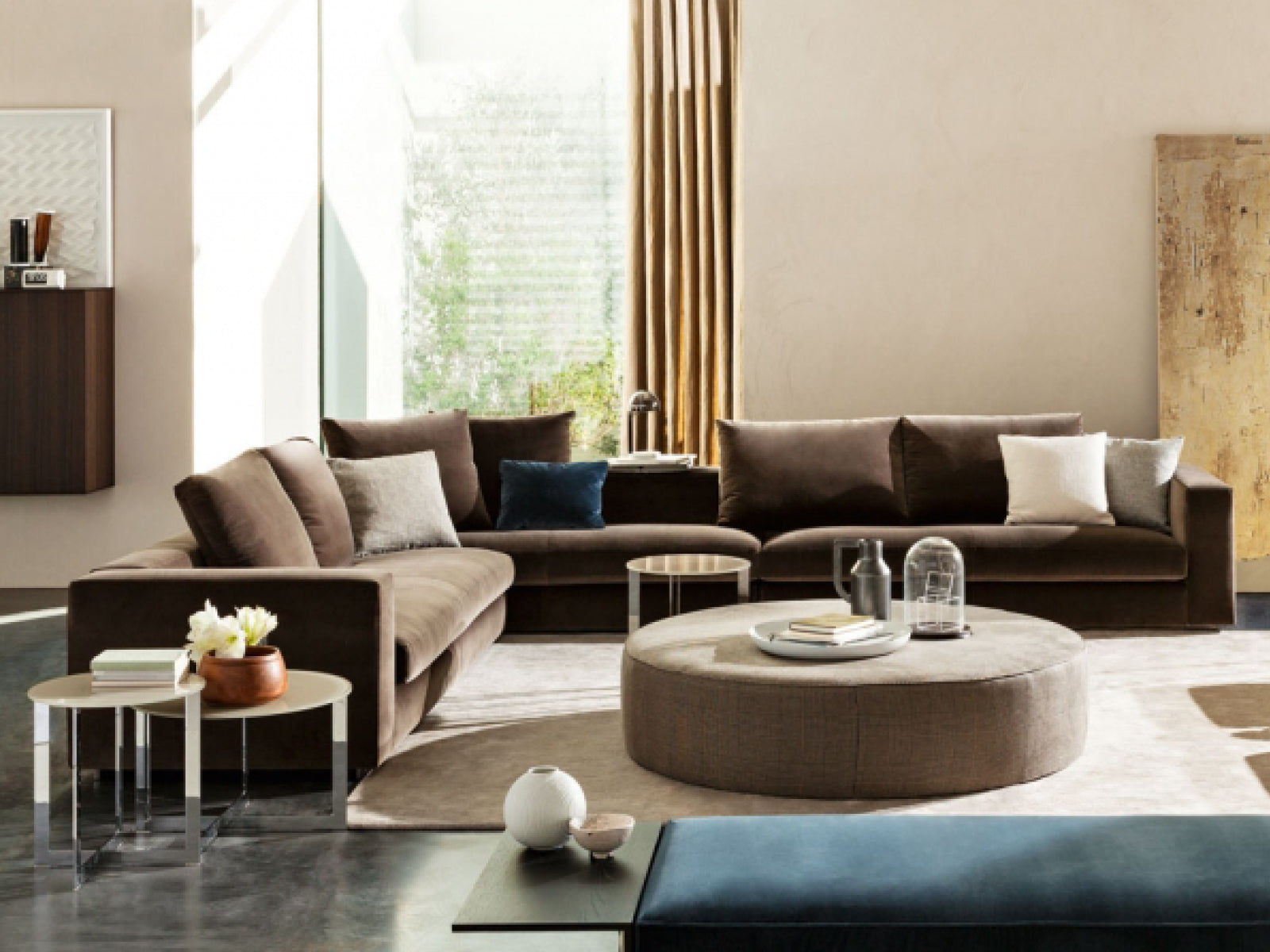Reversi ’14 Sofa