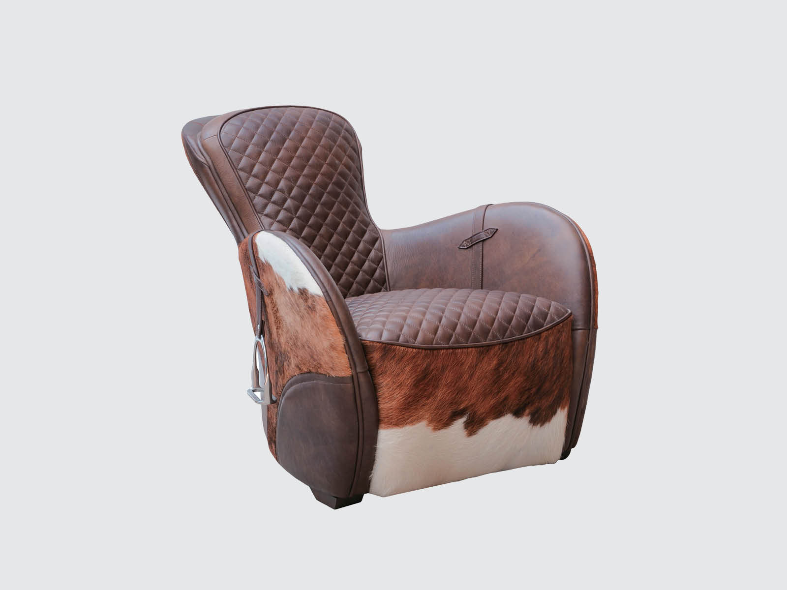 Saddle_Easy_Chair_TimothyOulton_DawsonandCo_Side