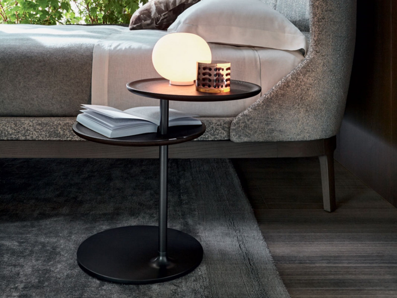 Vicino Side Table